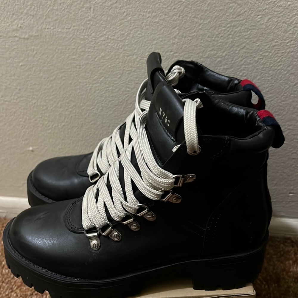 NY90 Steve Madden no 6M